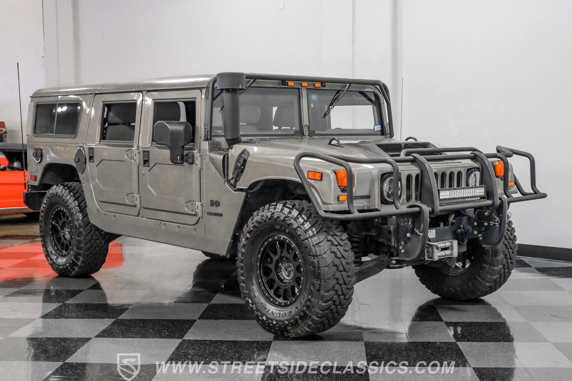 Used 2002 HUMMER H1 4-Door Wagon image 16