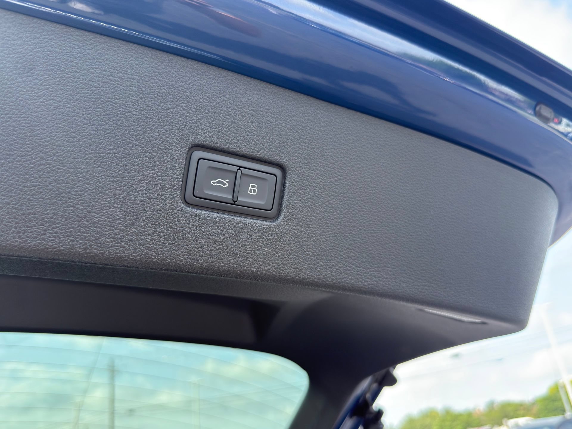 New 2026 Audi SQ8 Premium Plus AWD/4WD image 10