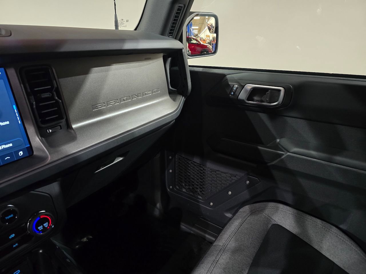 New 2025 Ford Bronco Base image 26