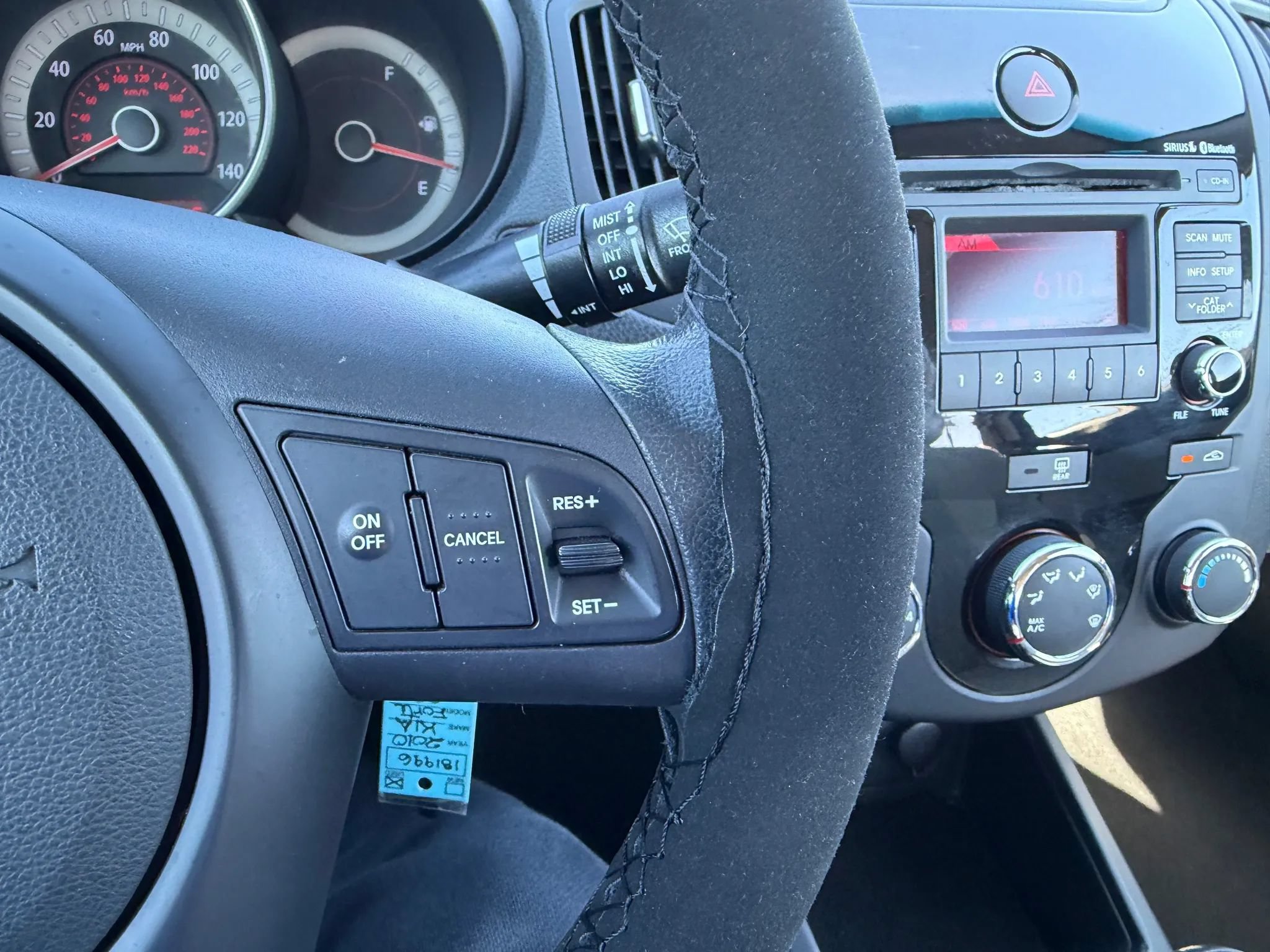 Used 2010 Kia Forte Koup EX FWD image 23