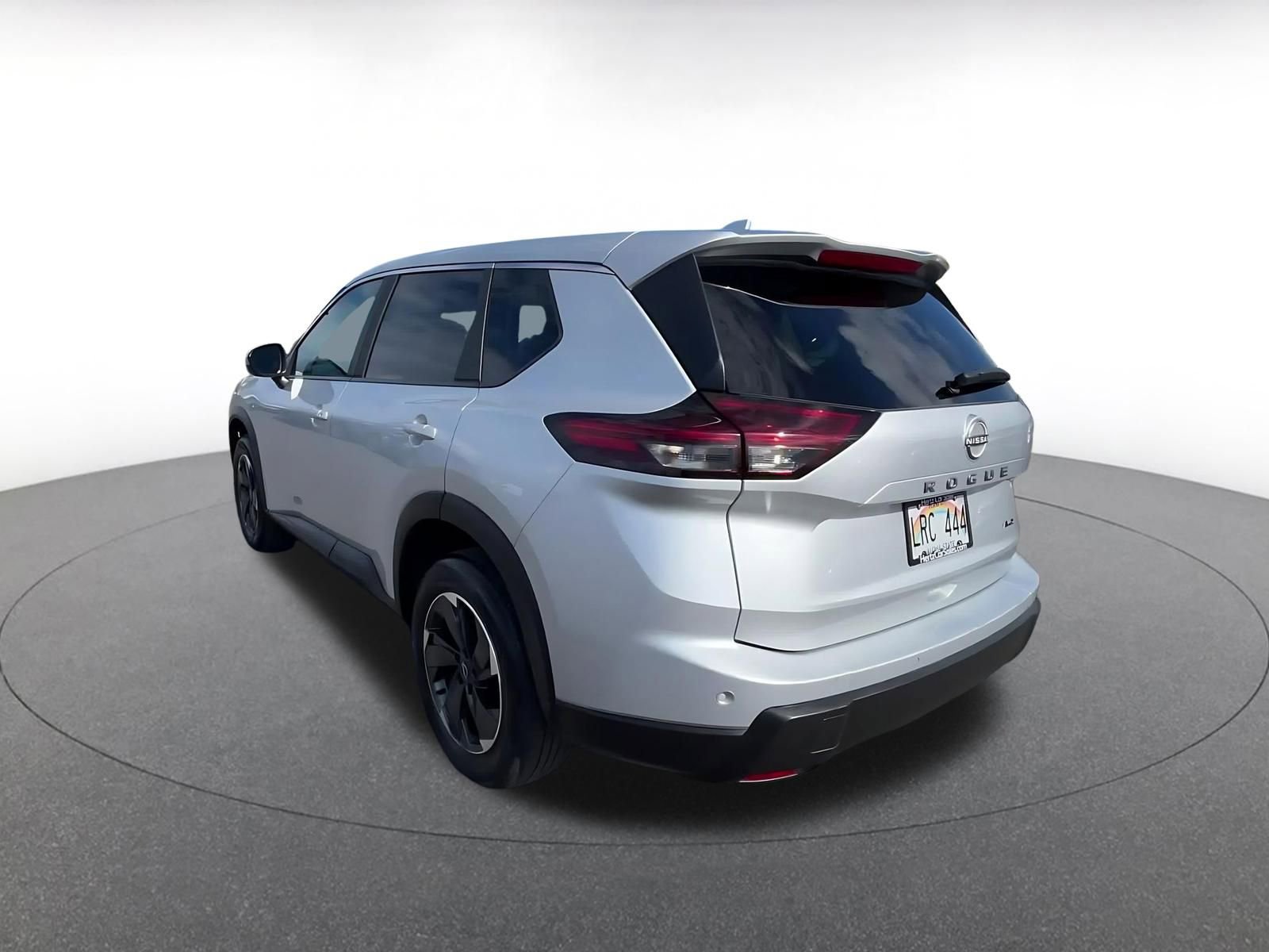 Used 2025 Nissan Rogue SV image 11