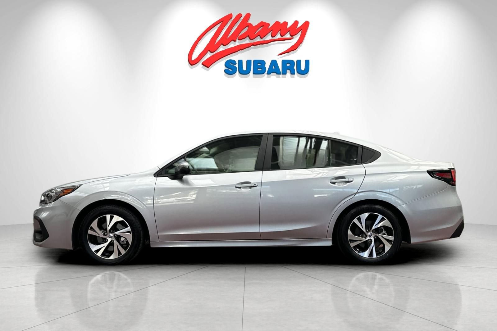 Used 2025 Subaru Legacy Premium AWD/4WD image 8