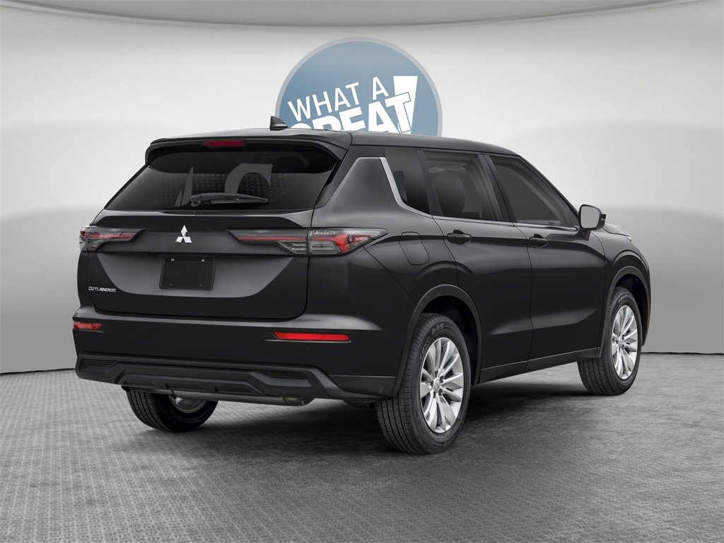 New 2026 Mitsubishi Outlander ES image 2