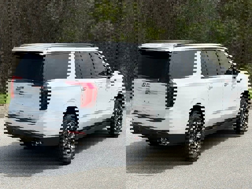 New 2026 GMC Yukon XL AT4 Ultimate w/ LPO, Floor Liner Package image 13