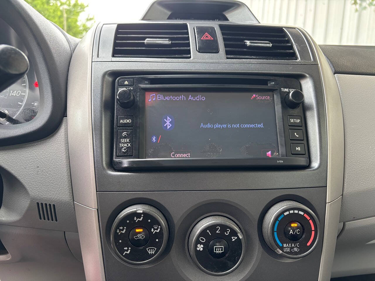 Used 2013 Toyota Corolla LE image 18