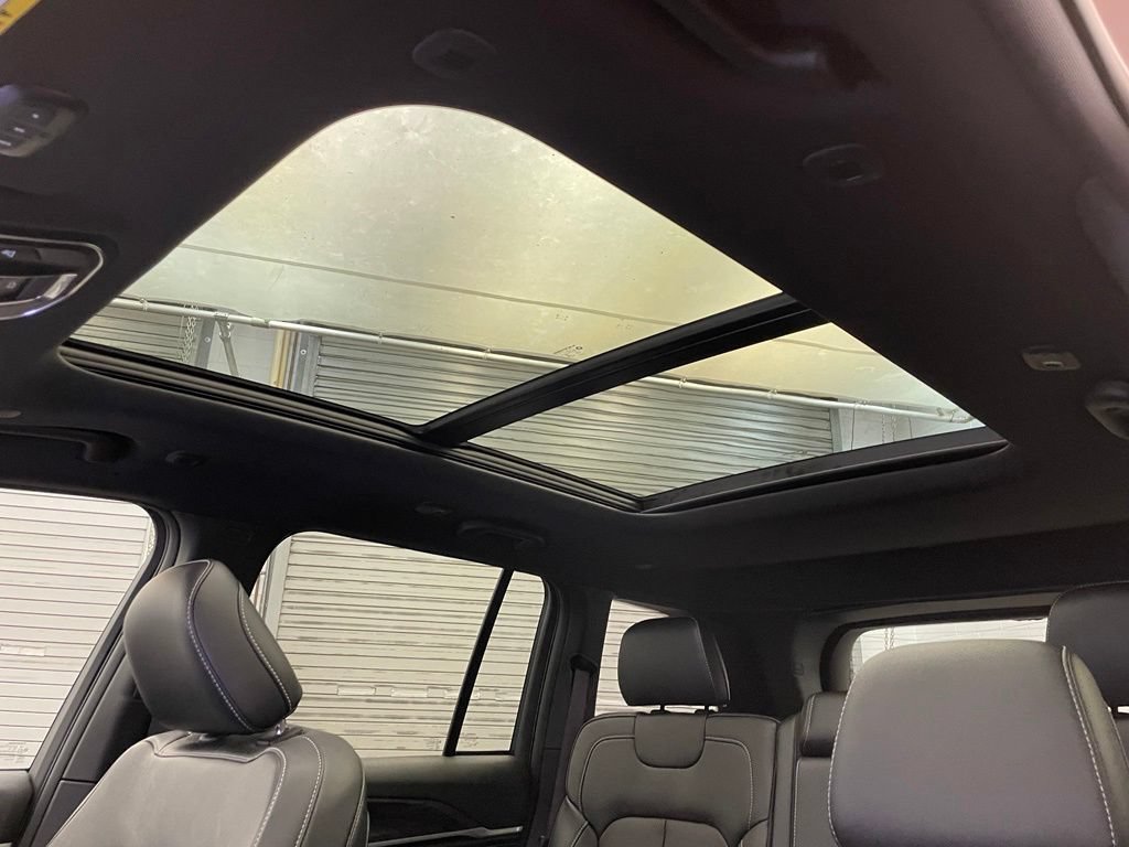 New 2026 Jeep Grand Cherokee Limited AWD/4WD image 15