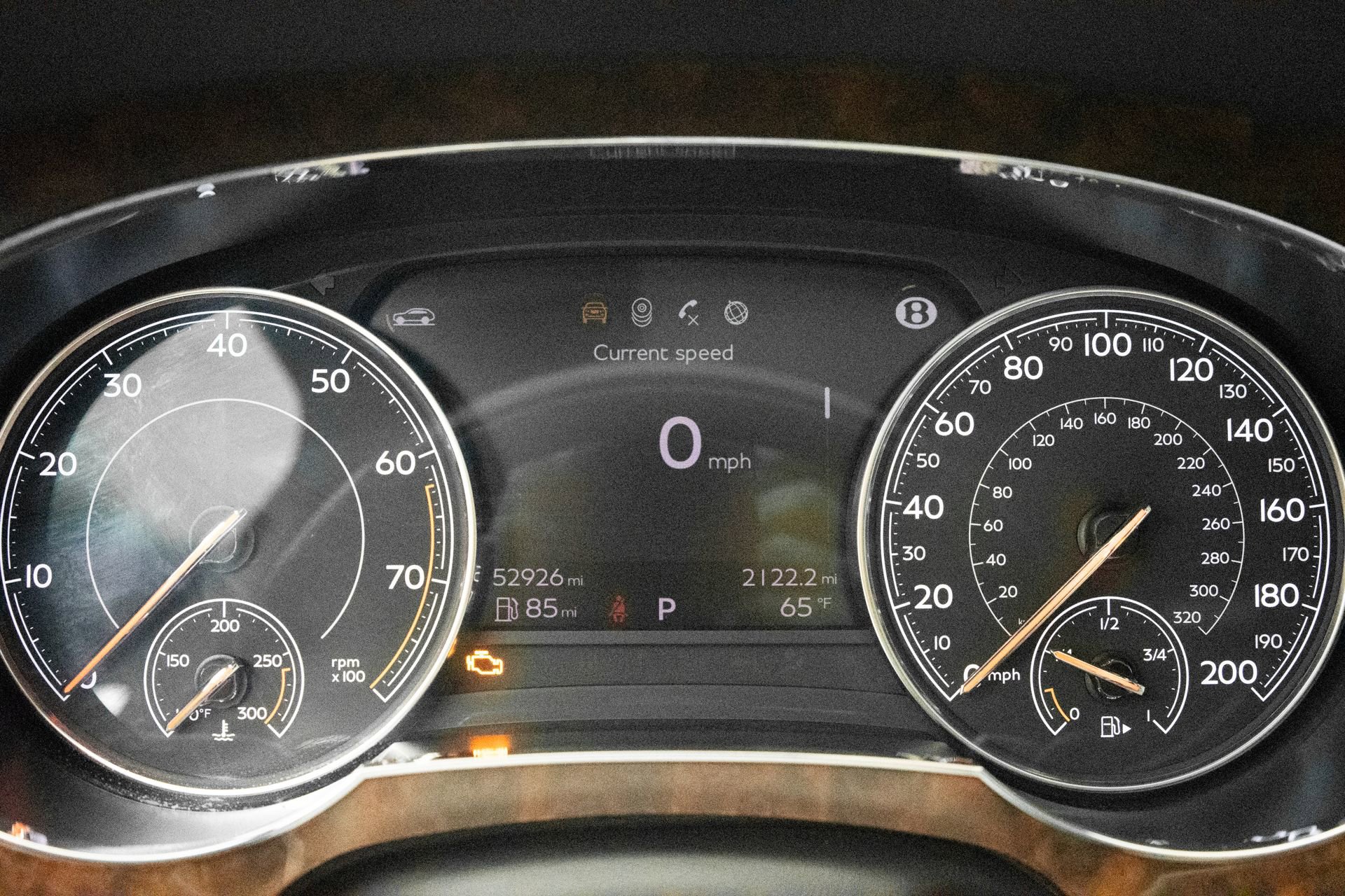 Used 2018 Bentley Bentayga Activity image 22