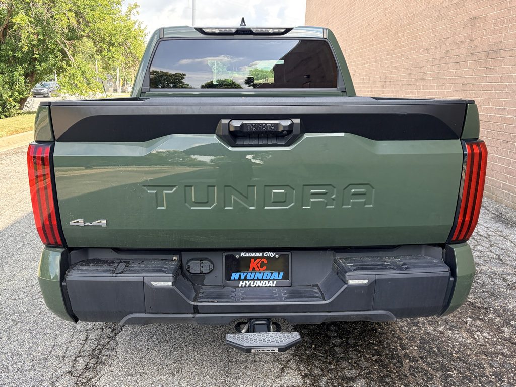 Used 2022 Toyota Tundra SR5 AWD/4WD image 4