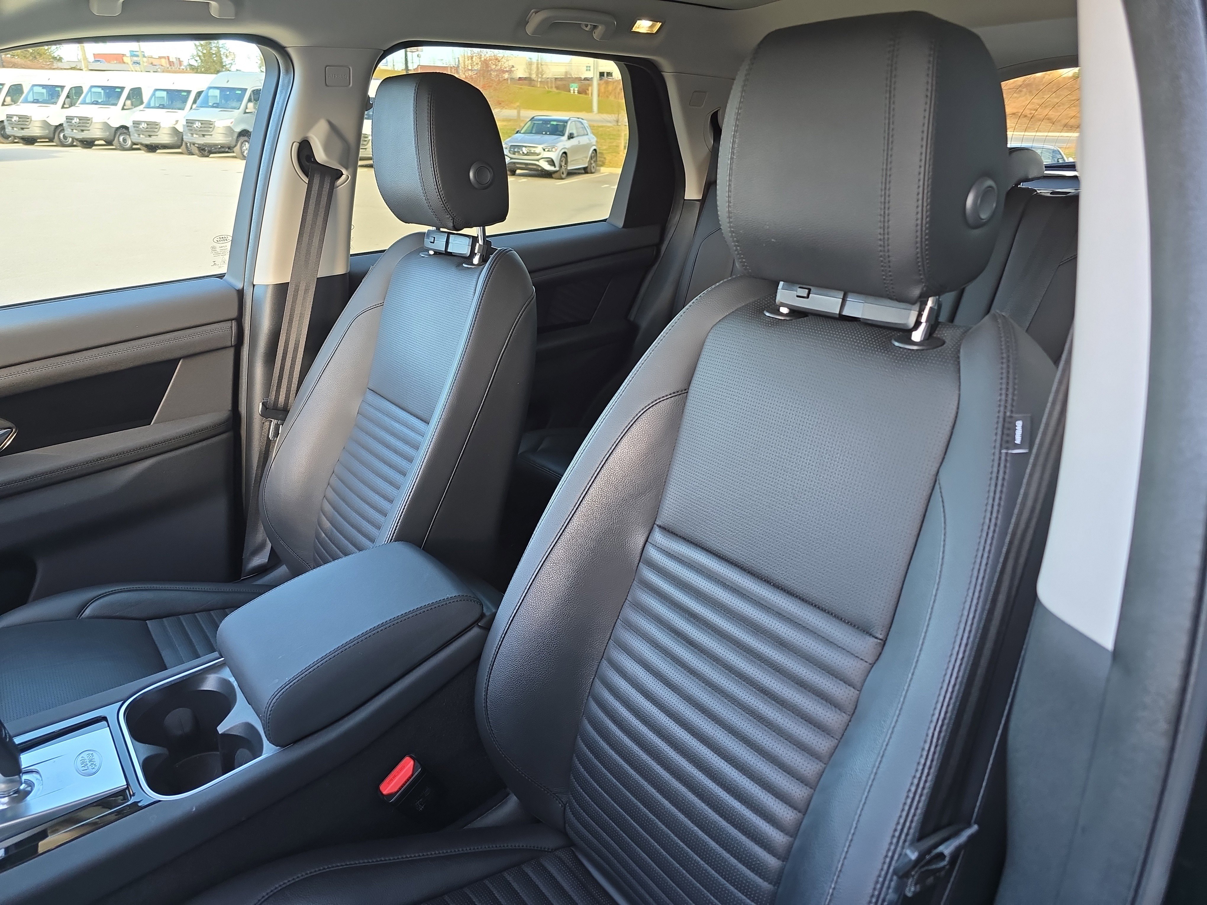 Used 2023 Land Rover Discovery Sport S image 22