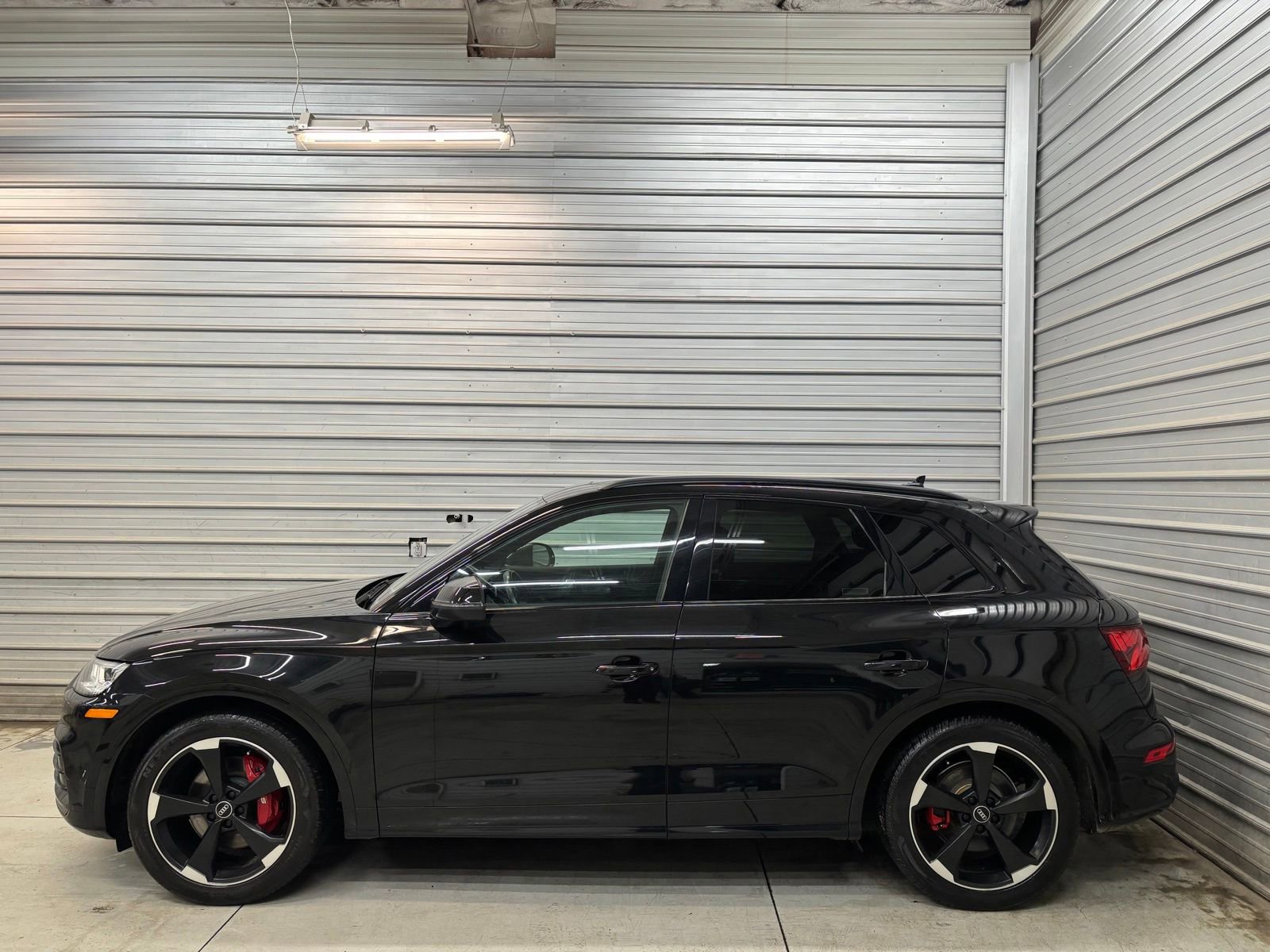 Used 2020 Audi SQ5 Premium Plus w/ Premium Plus Package AWD/4WD image 6