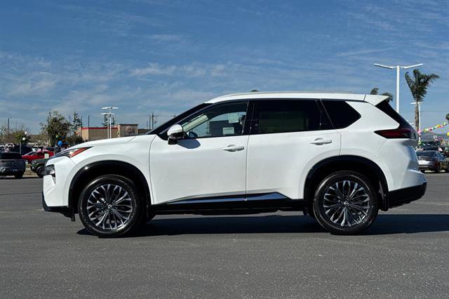 New 2026 Nissan Rogue Platinum image 7