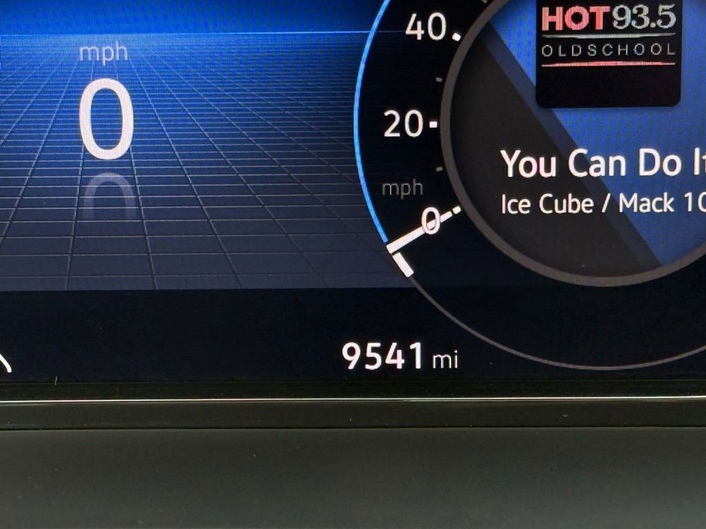 Certified 2025 Volkswagen Atlas SEL image 26