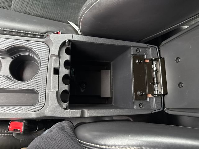 Used 2014 Dodge Challenger R/T image 25