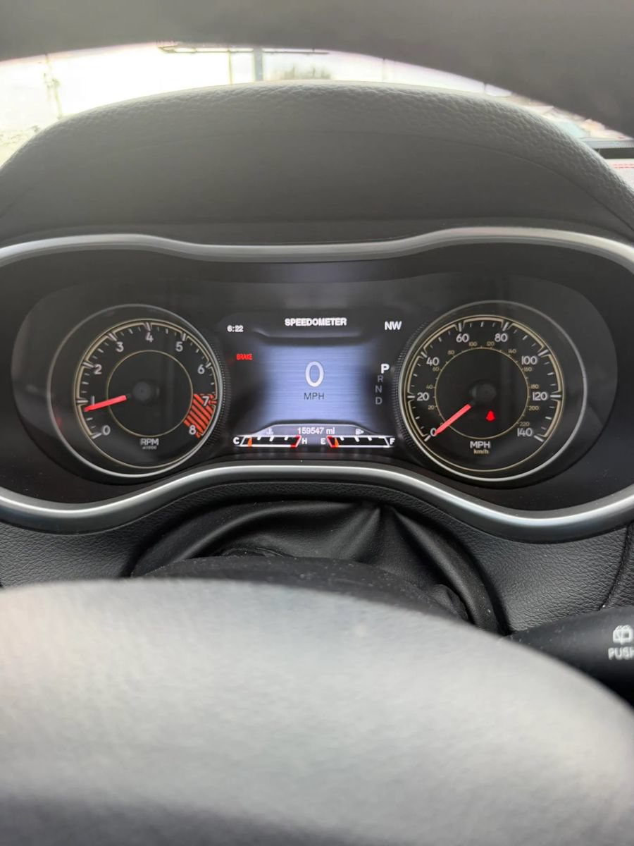 Used 2014 Jeep Cherokee Trailhawk w/ Leather Interior Group AWD/4WD image 9