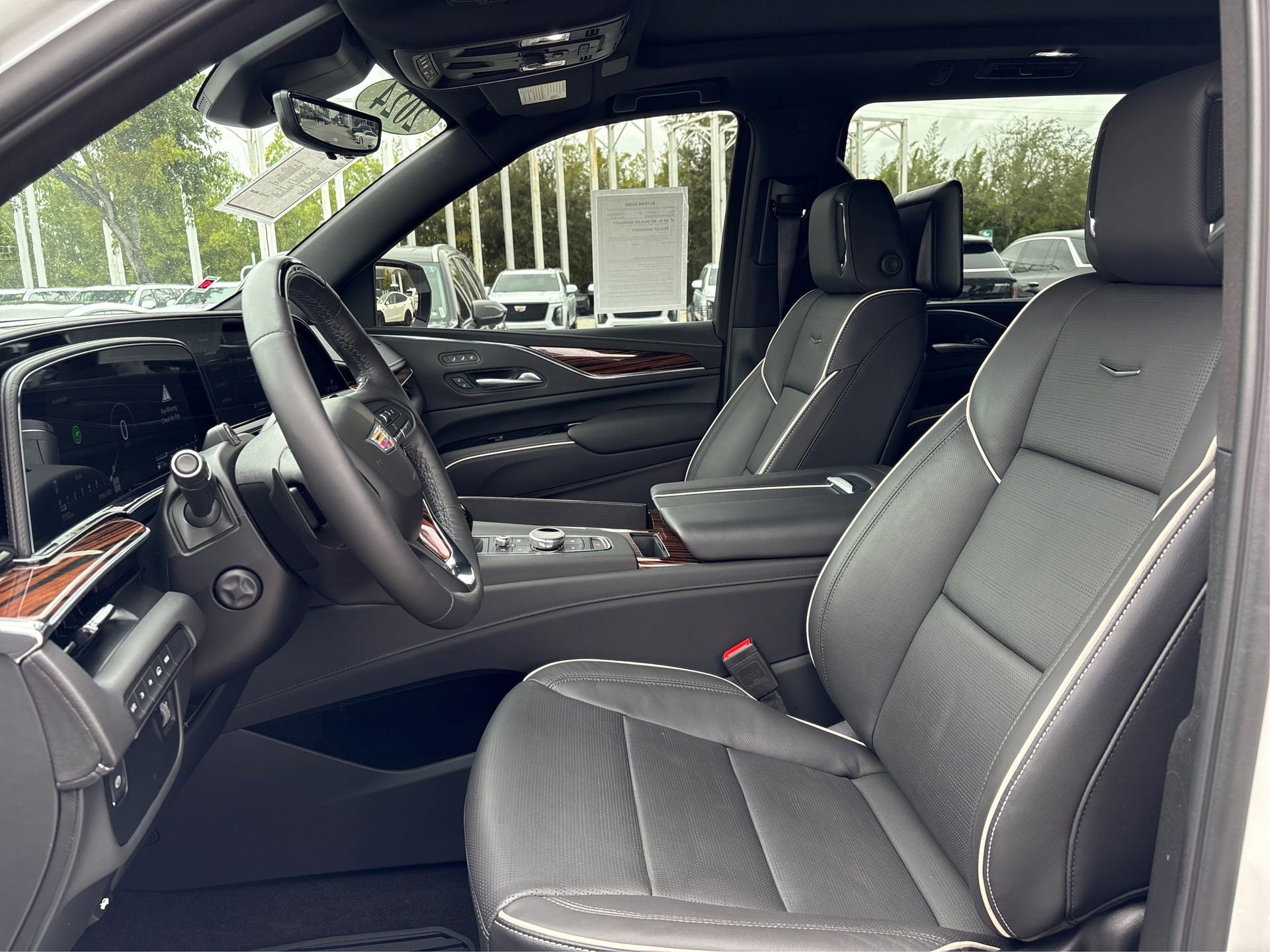 Certified 2024 Cadillac Escalade ESV Premium Luxury image 10