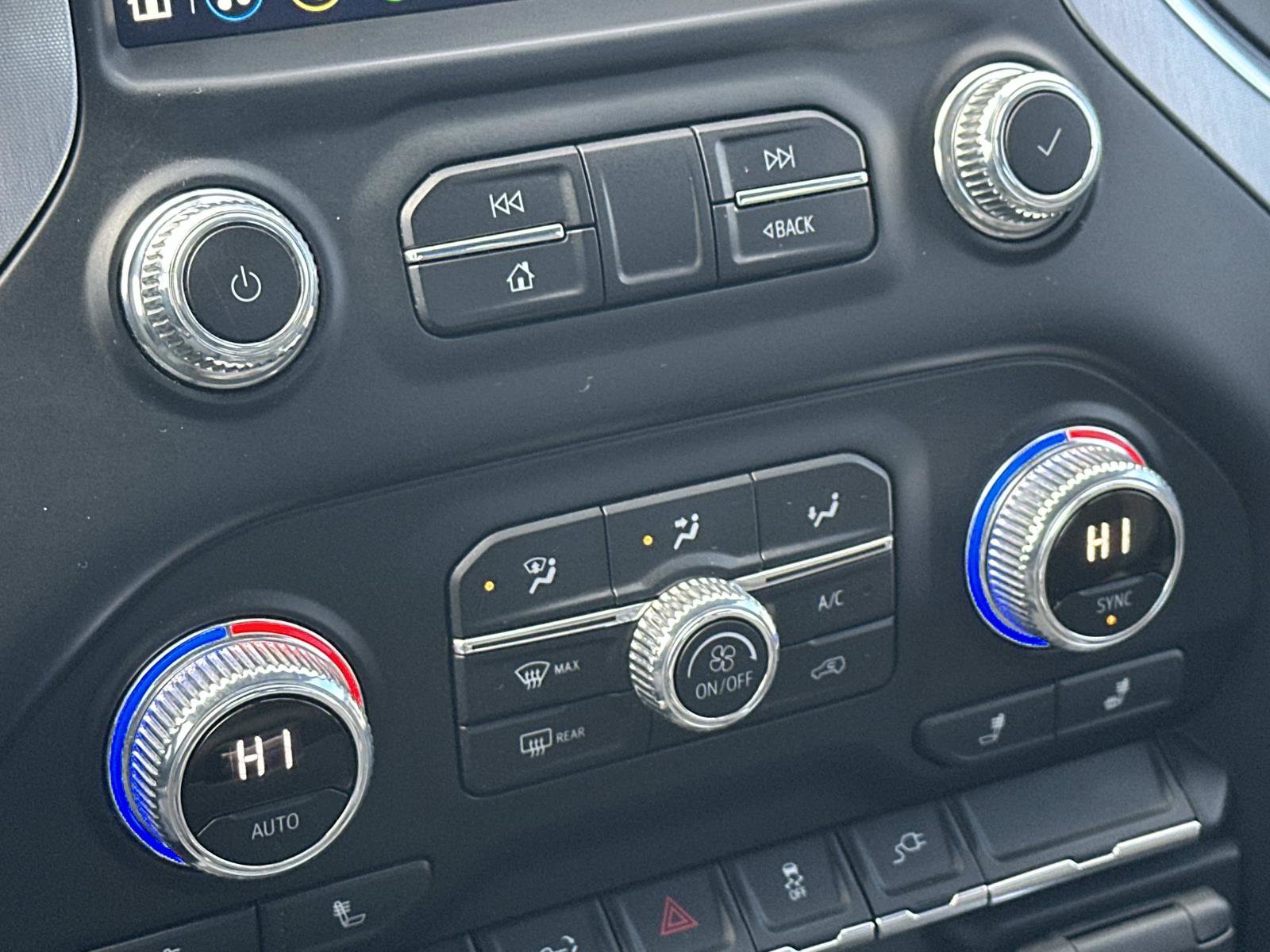 Used 2020 GMC Sierra 1500 Elevation w/ Elevation Value Package image 29