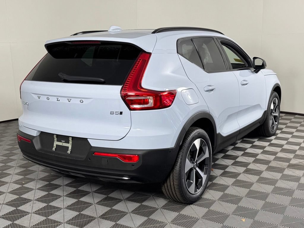 New 2026 Volvo XC40 B5 Plus w/ Protection Package Premier AWD/4WD image 5