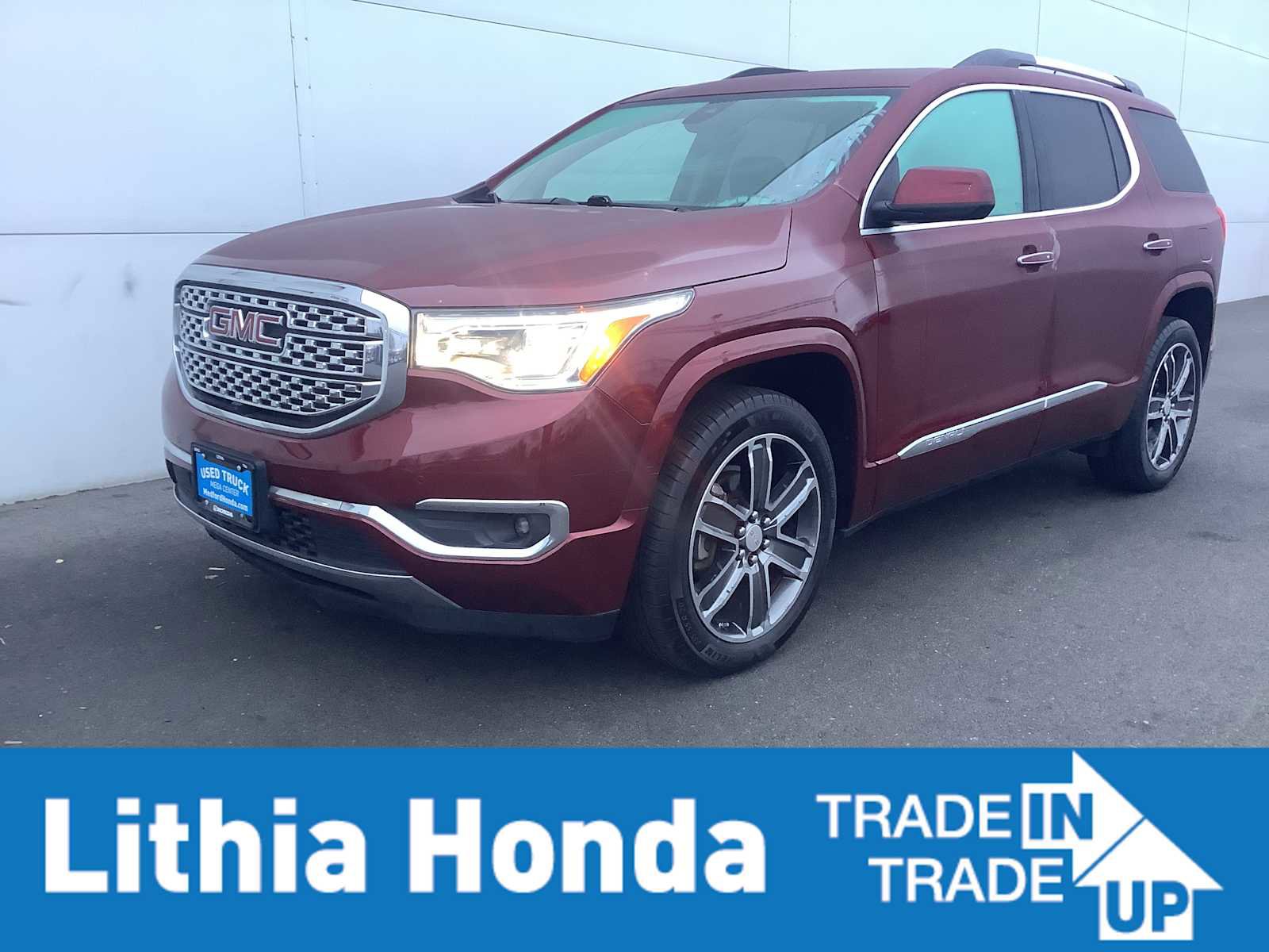 Used 2017 GMC Acadia Denali w/ Technology Package image 1