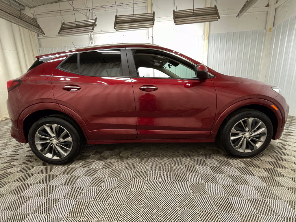 Used 2023 Buick Encore GX Select w/ Sport Touring Package FWD image 16