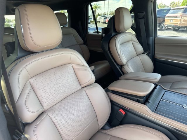 New 2025 Lincoln Navigator L Black Label image 19