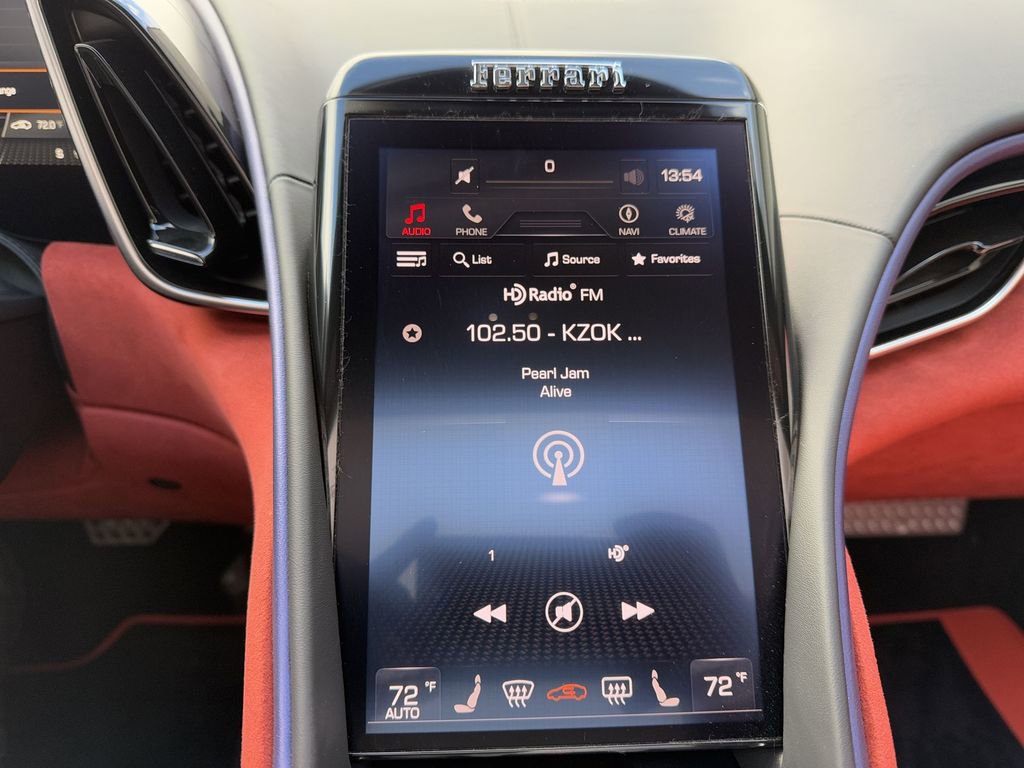 Used 2025 Ferrari Roma Spider image 16