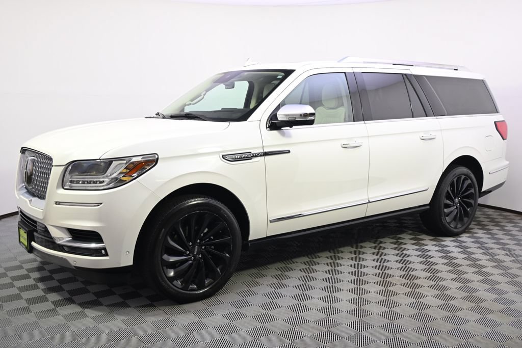 Used 2021 Lincoln Navigator L Black Label AWD/4WD image 2