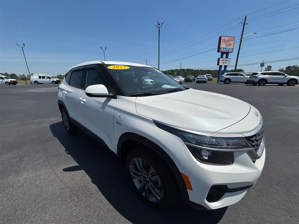 Used 2023 Kia Seltos LX AWD/4WD image 10
