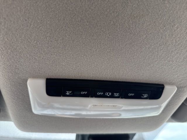 Used 2021 Nissan Versa SV FWD image 28