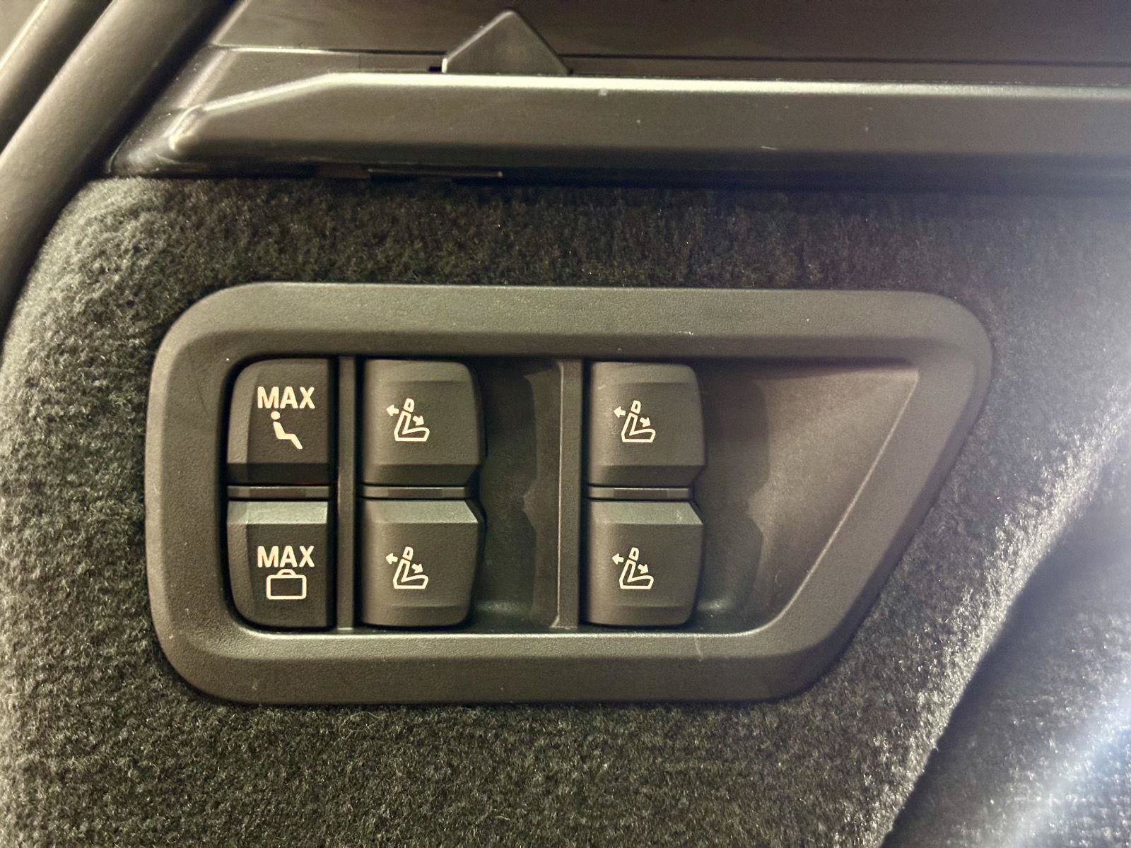 Used 2022 BMW X7 xDrive40i AWD/4WD image 47