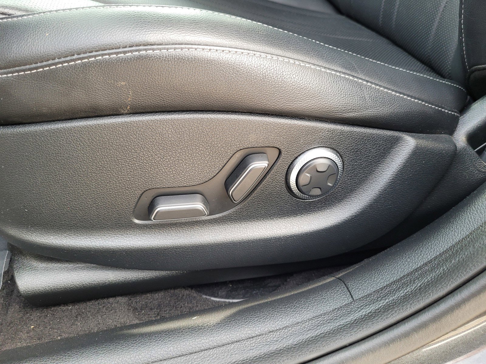 Used 2023 Genesis G80 2.5T image 12