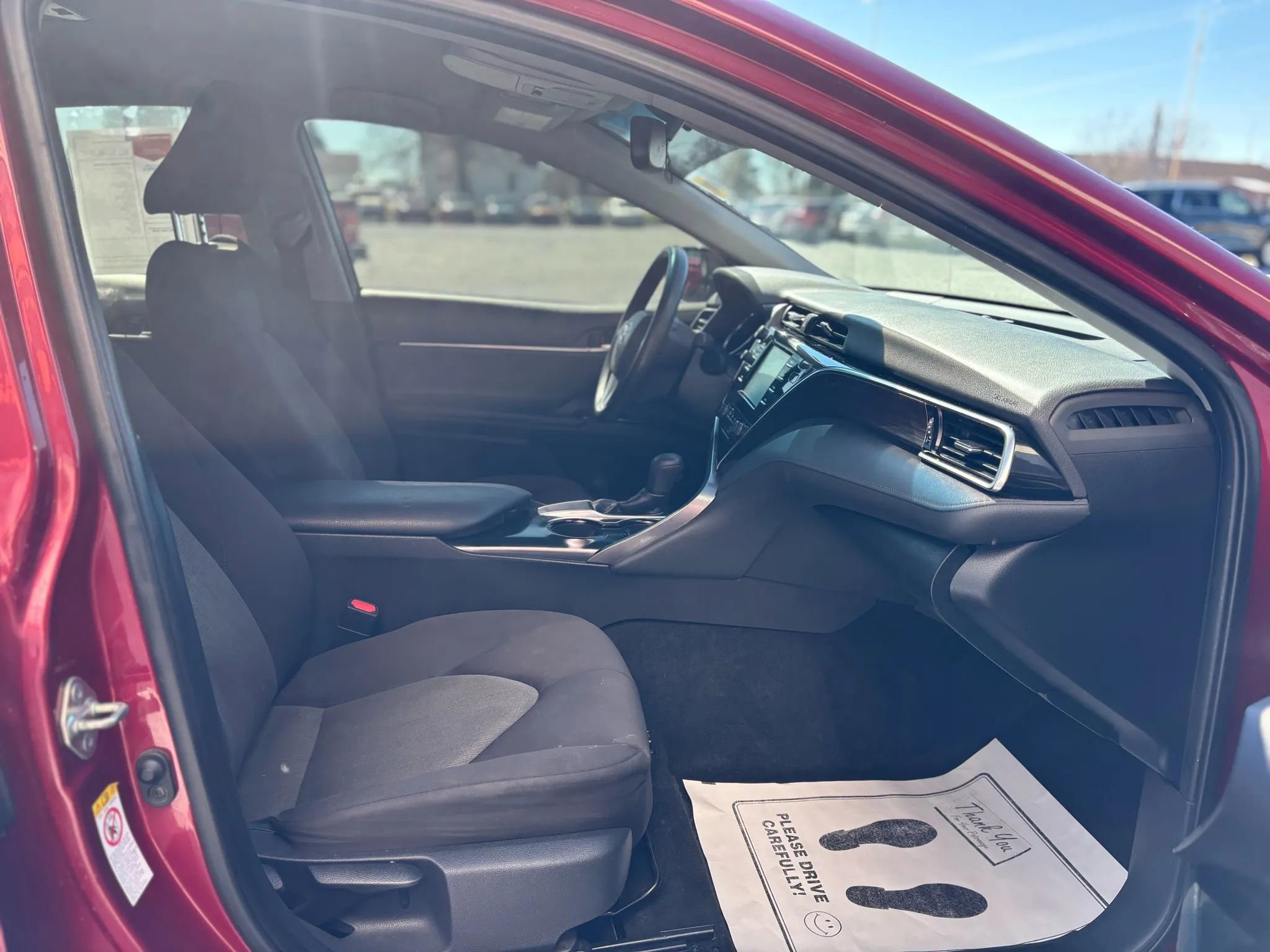 Used 2018 Toyota Camry LE w/ Convenience Package FWD image 14