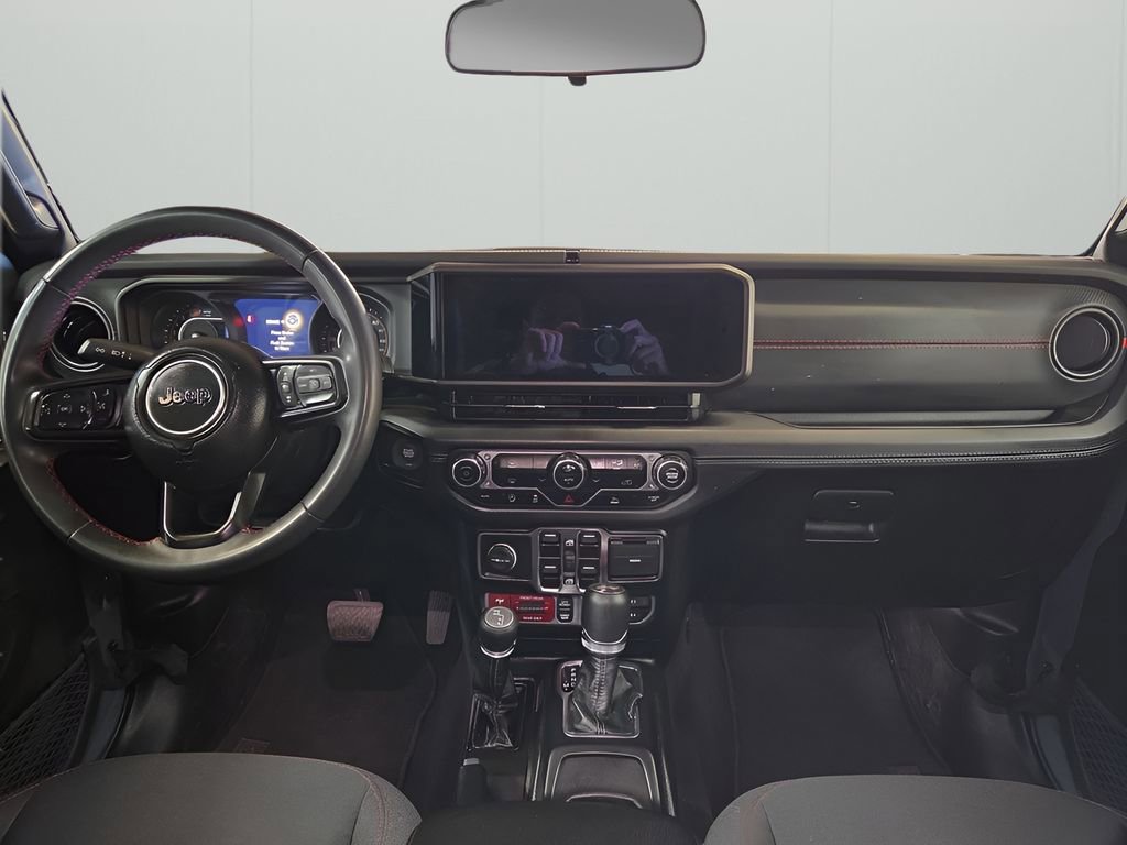 Used 2024 Jeep Wrangler Unlimited Rubicon image 12