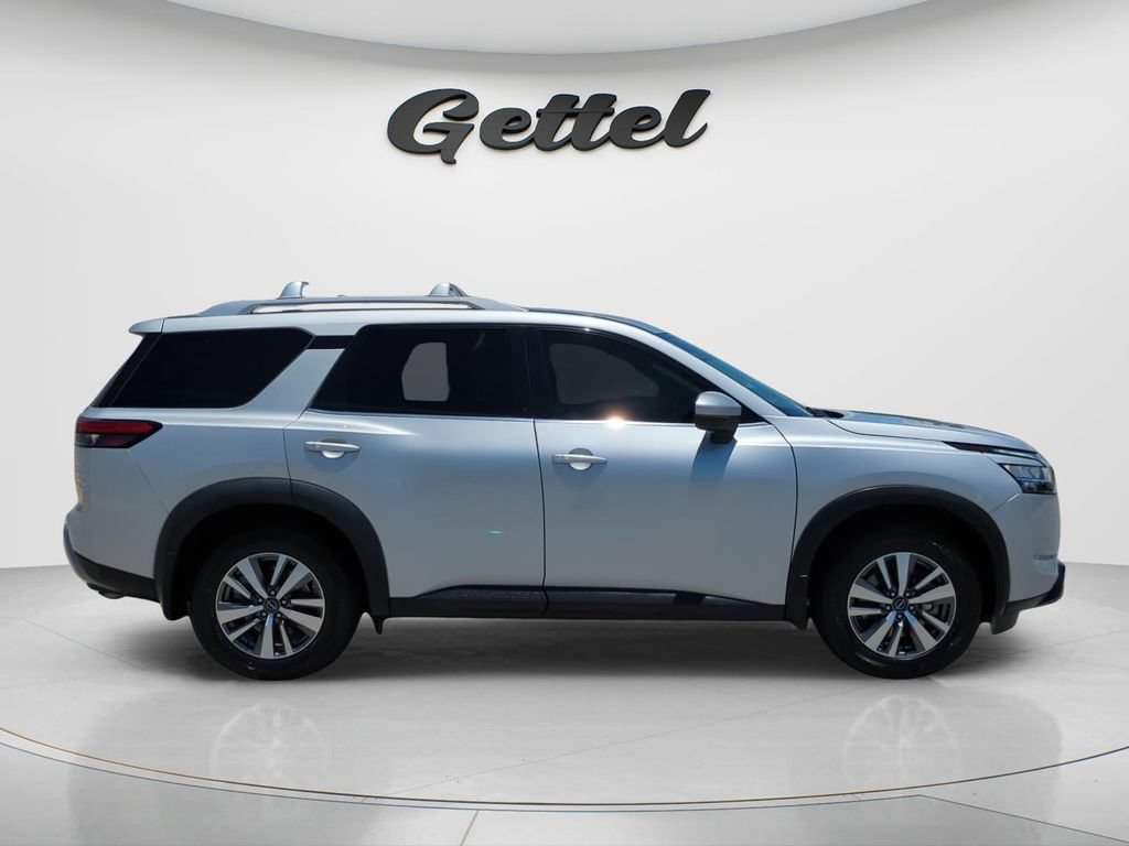 Certified 2022 Nissan Pathfinder SL FWD image 4