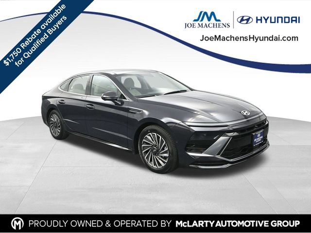 New 2026 Hyundai Sonata Limited FWD image 2