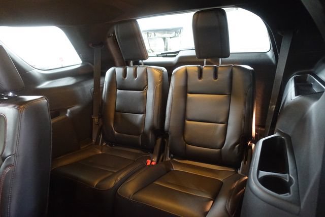 Used 2018 Ford Explorer XLT w/ Equipment Group 202A AWD/4WD image 21