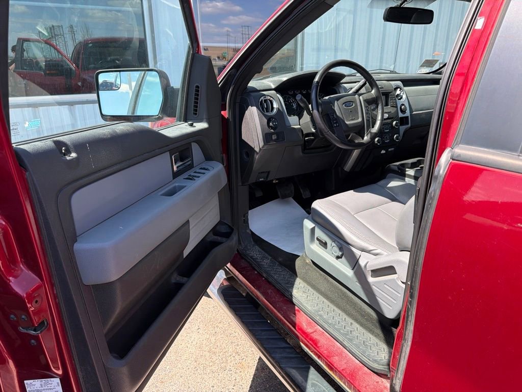 Used 2014 Ford F150 XLT w/ XLT Chrome Package AWD/4WD image 7