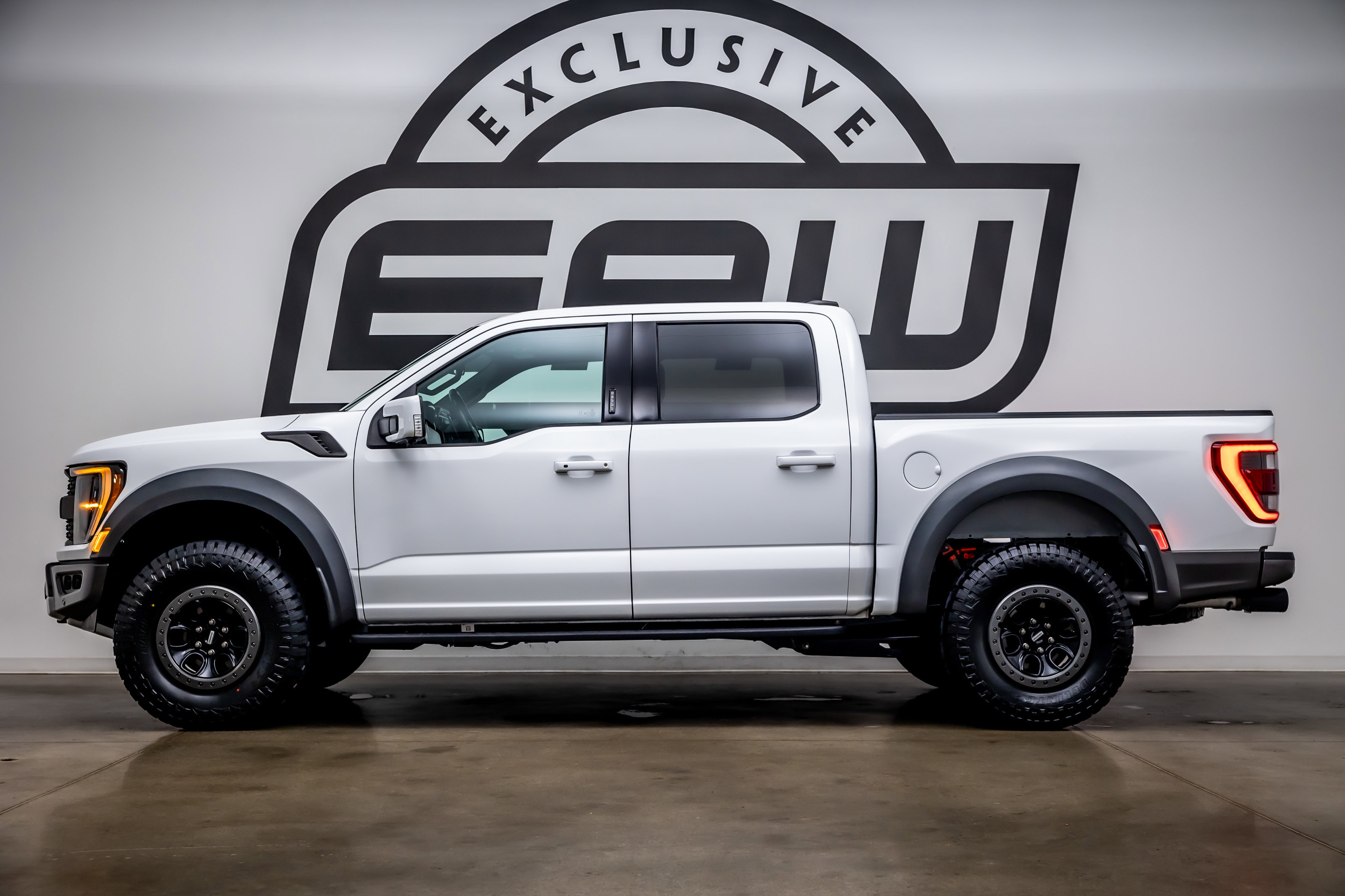 Used 2022 Ford F150 Raptor w/ Equipment Group 801A High AWD/4WD image 5