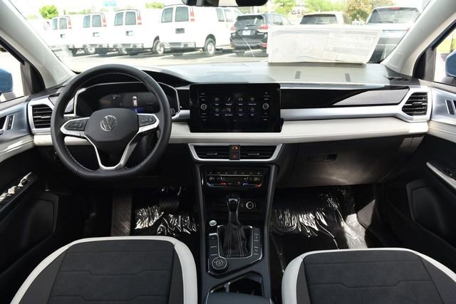 New 2026 Volkswagen Taos SE AWD/4WD image 7