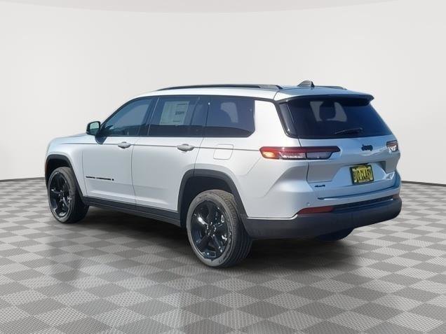 New 2025 Jeep Grand Cherokee L Altitude image 3
