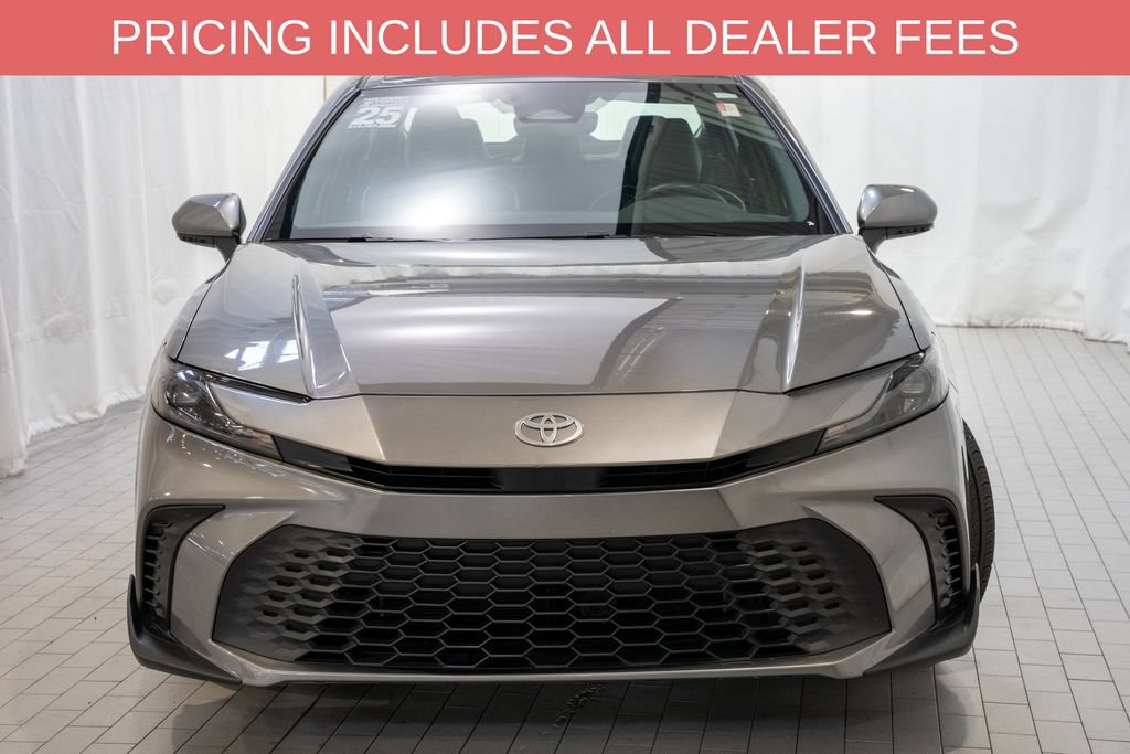 Used 2025 Toyota Camry SE w/ Convenience Package AWD/4WD image 2