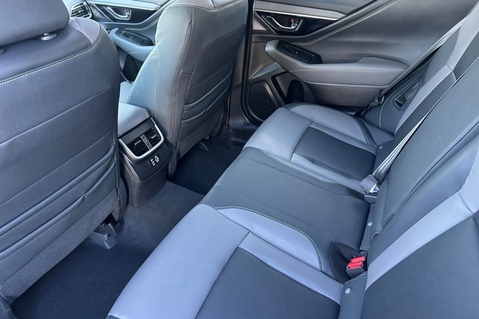 Certified 2025 Subaru Outback Onyx Edition w/ Tech Package 2 image 14