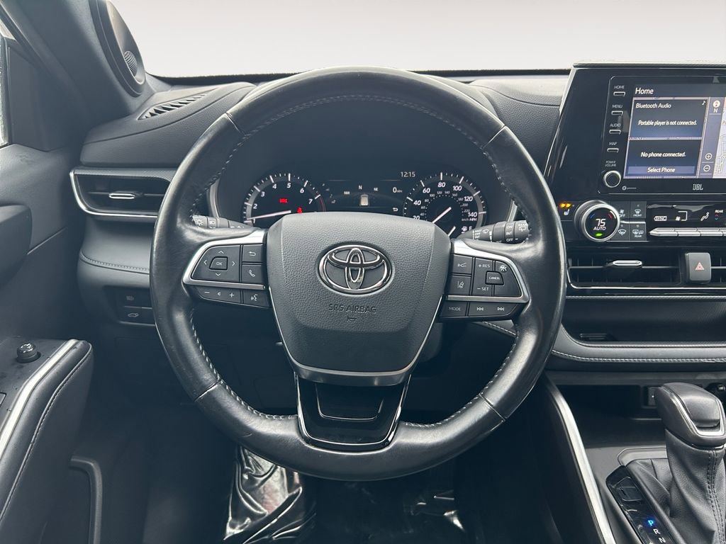 Used 2021 Toyota Highlander XSE image 14