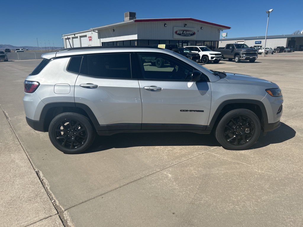 New 2026 Jeep Compass Latitude AWD/4WD image 7