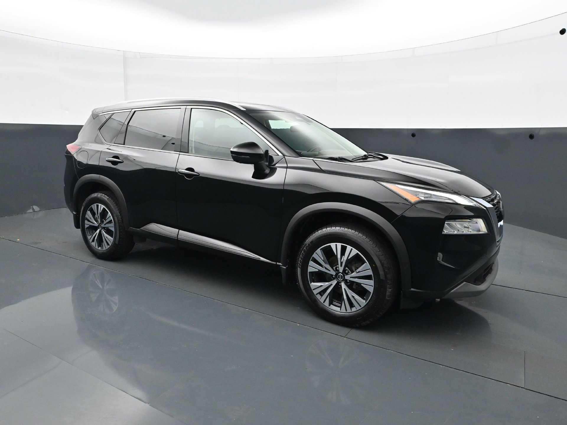 Used 2021 Nissan Rogue SV AWD/4WD image 9