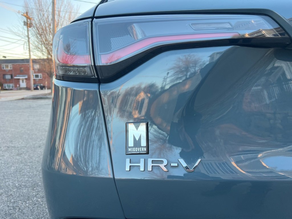 Used 2023 Honda HR-V LX image 9