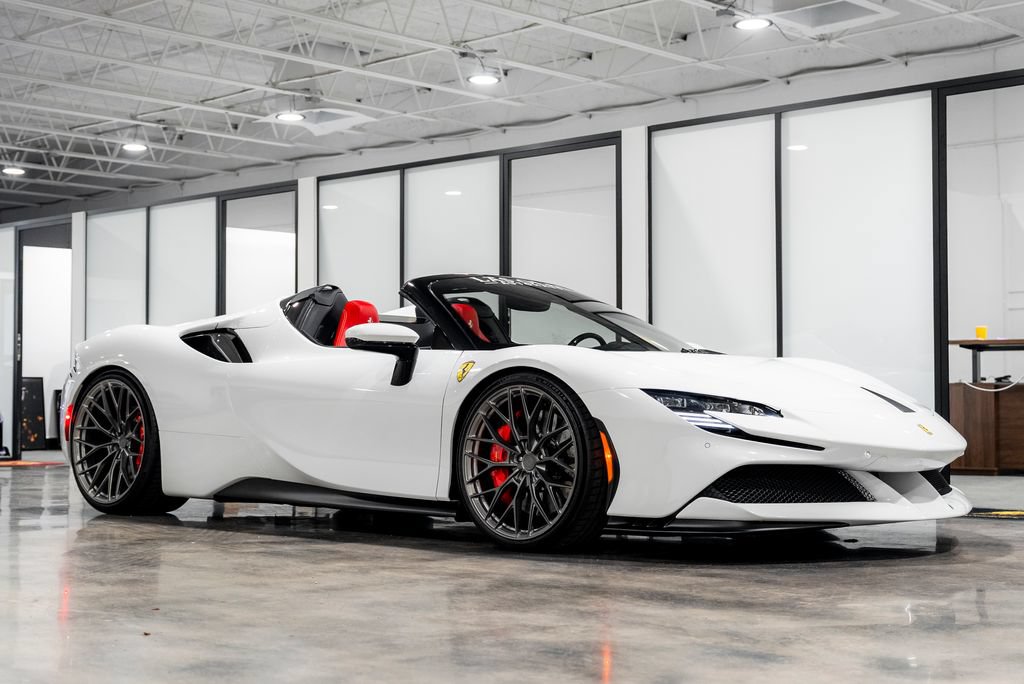 Used 2022 Ferrari SF90 Spider AWD/4WD image 2