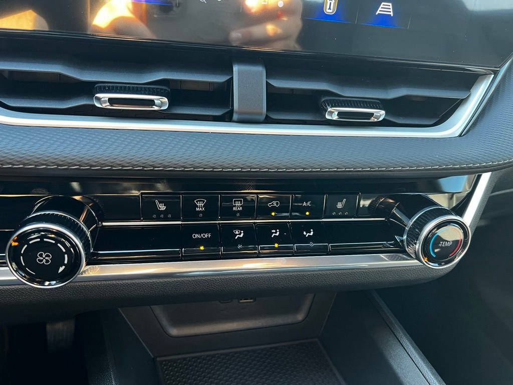 New 2026 Chevrolet Equinox LT w/ Safety and Technology Package image 36