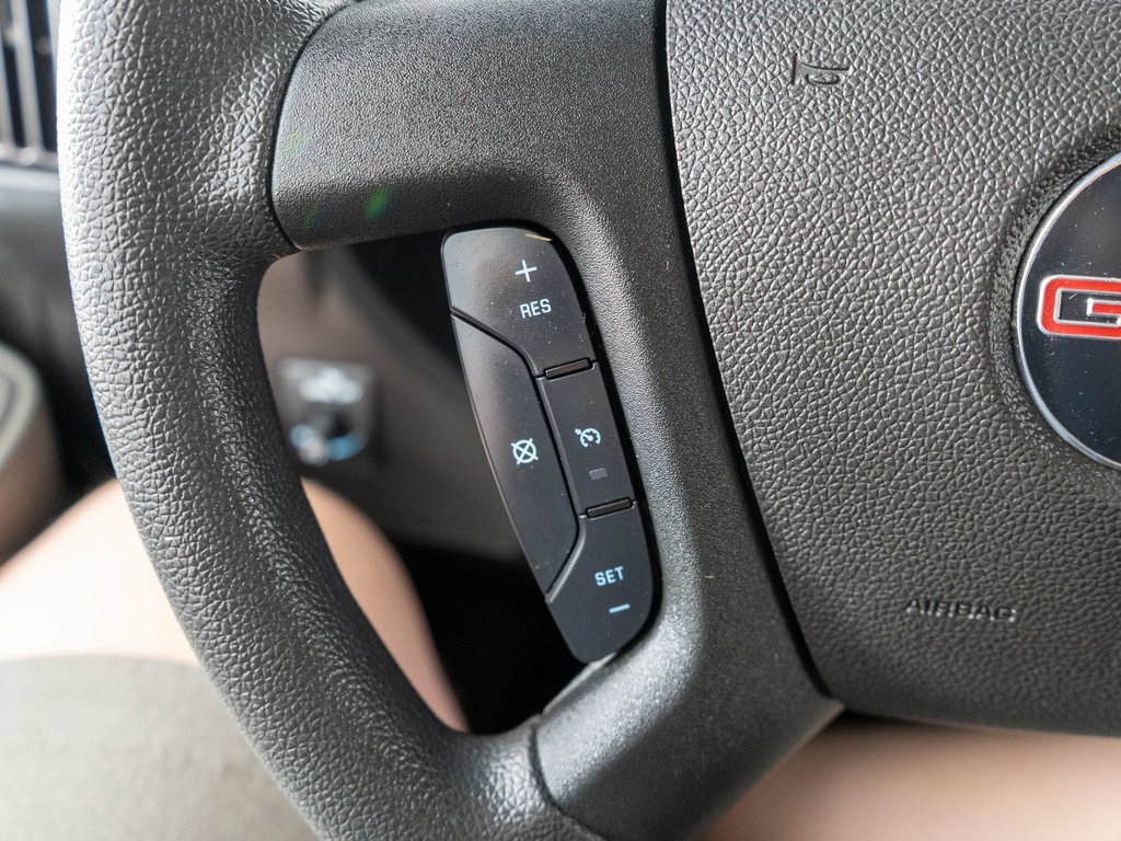 Used 2022 GMC Savana 2500 w/ Driver Convenience Package image 9