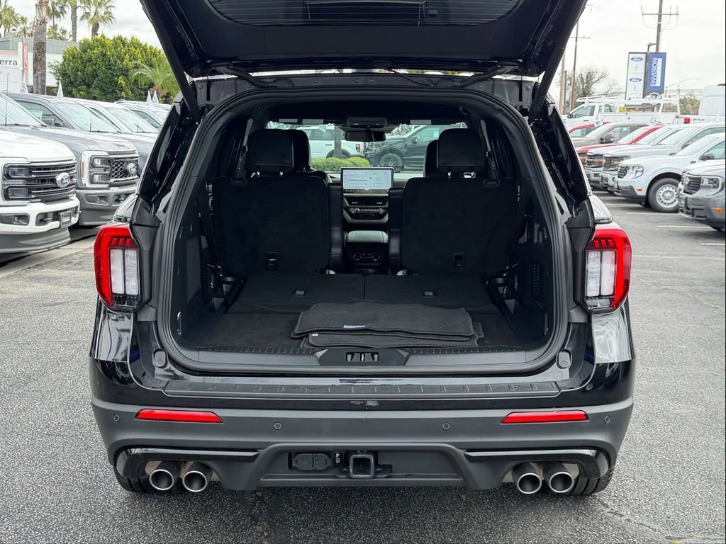 Used 2026 Ford Explorer ST image 10