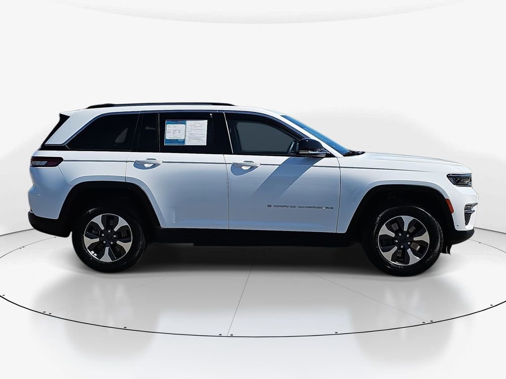 Used 2022 Jeep Grand Cherokee Limited 4xe w/ Luxury Tech Group II image 4